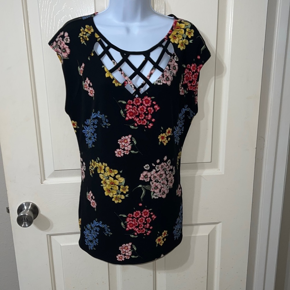 Sleeveless Floral Top